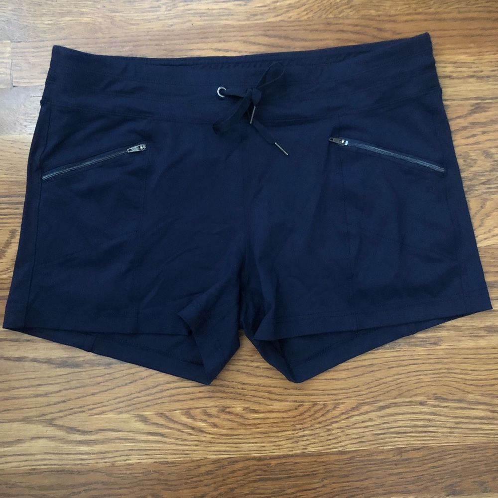 Active life navy shorts